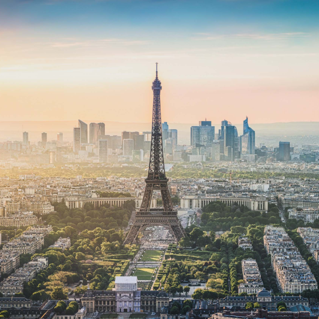 Complete Guide to France - Paris from above