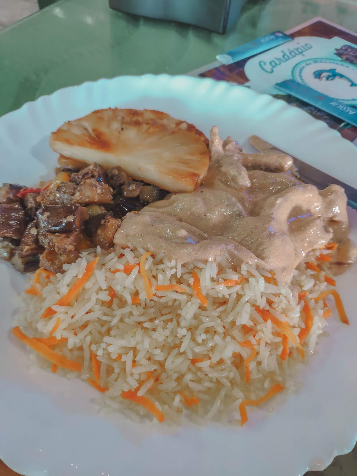 How expensive is Fernando de Noronha - meal in Noronha