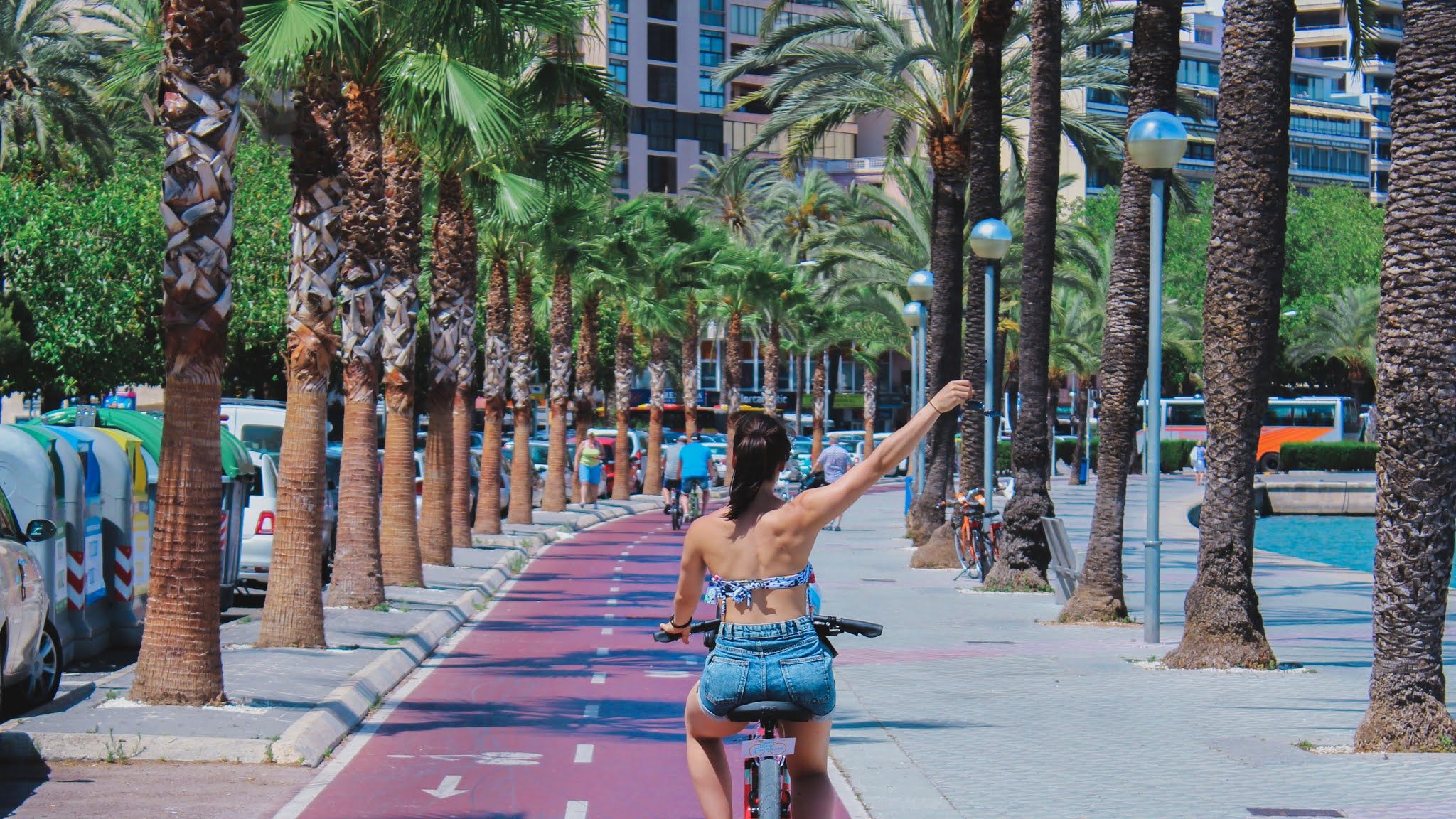 How to travel cheap - getting cheap flights - Mallorca, Spain