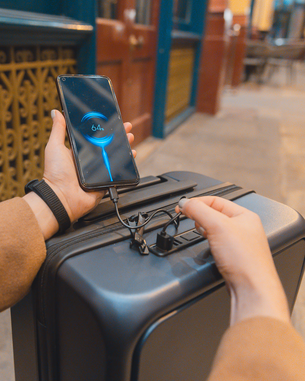Level8 Luggage Review - USB Charging-Port